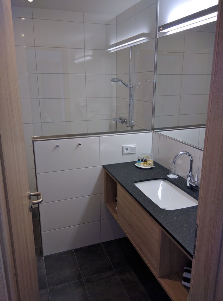 Hotel Zur-Borke Neuenrade Luaran gambar